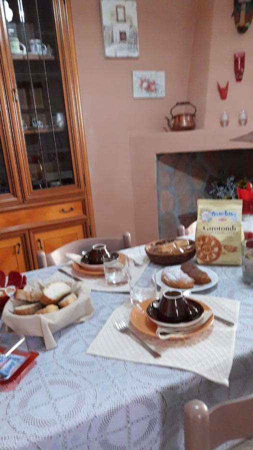 4 Stagioni Acomodação com café da manhã Villasimius Exterior foto