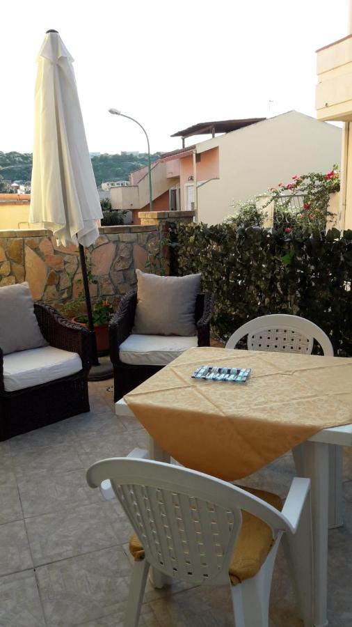 4 Stagioni Acomodação com café da manhã Villasimius Exterior foto