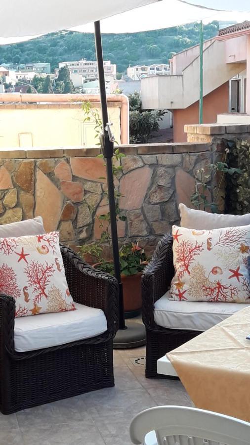 4 Stagioni Acomodação com café da manhã Villasimius Exterior foto