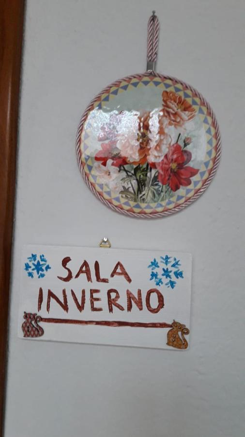 4 Stagioni Acomodação com café da manhã Villasimius Exterior foto