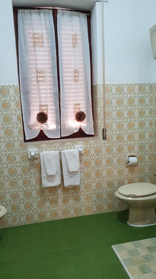 4 Stagioni Acomodação com café da manhã Villasimius Exterior foto